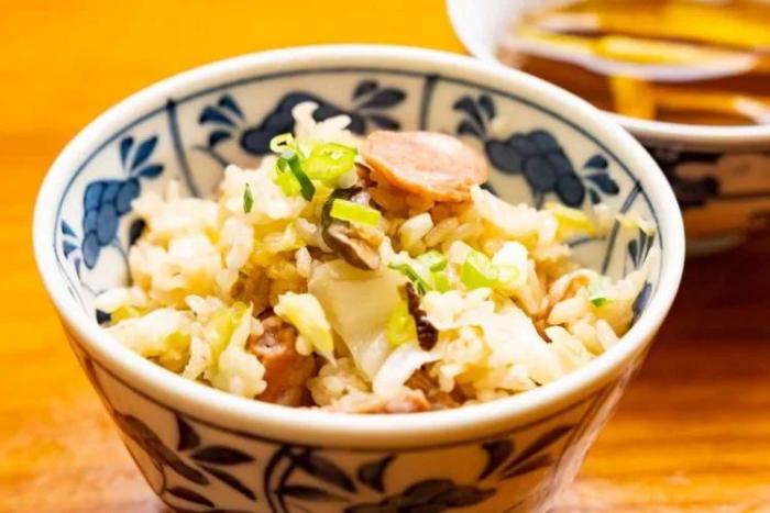 臺灣地區高麗菜飯