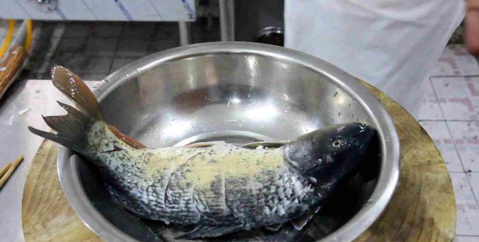 醃製鯉魚